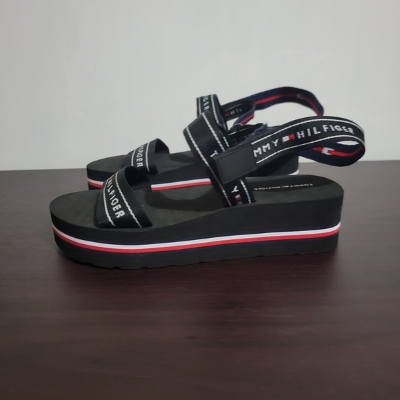 Tommy Hilfiger Women’s Black Velcro Strap ‘Adia’ Platform Sandals - Picture 4 of 7